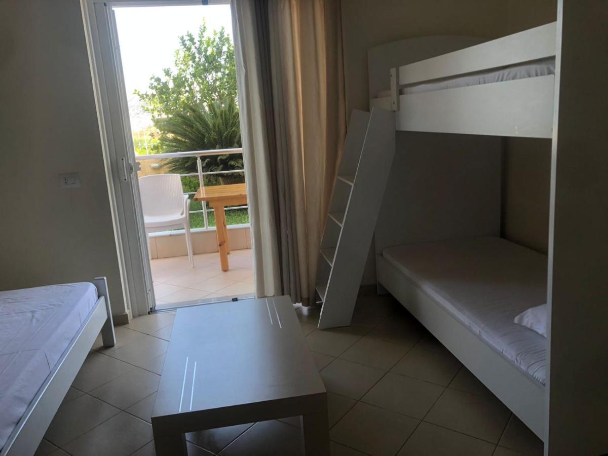 Sunset Apartments Sarandë Buitenkant foto