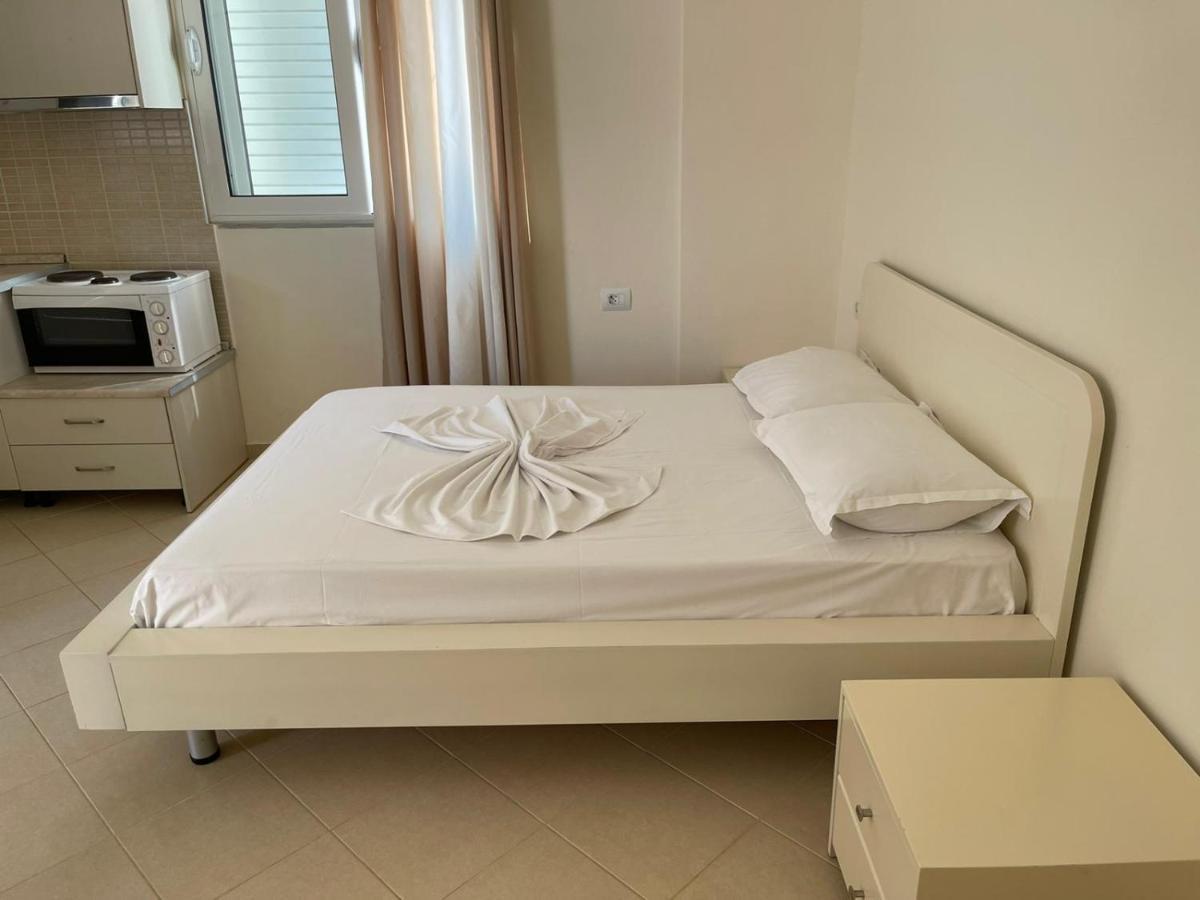 Sunset Apartments Sarandë Buitenkant foto